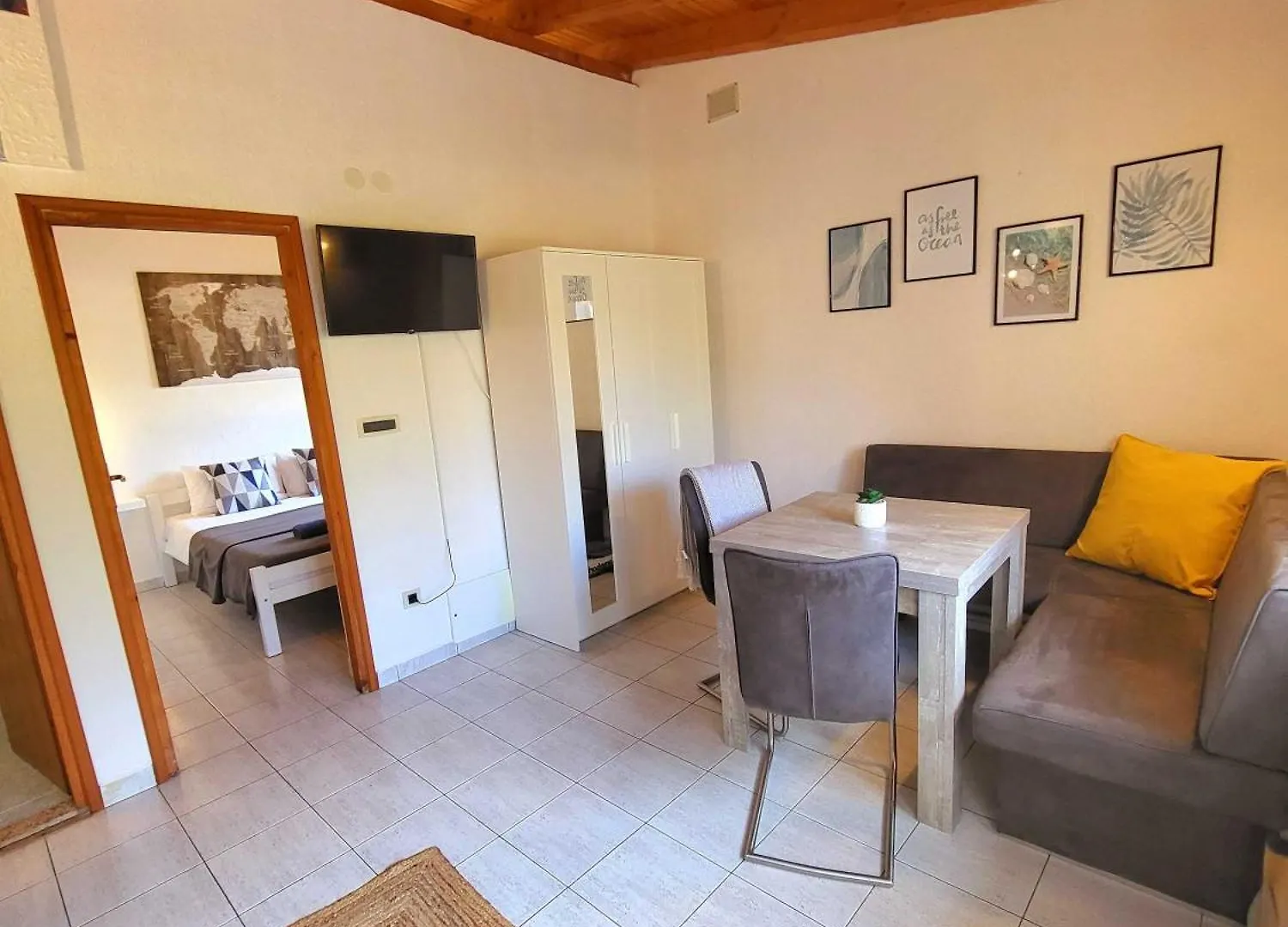 Qca Krk Apartments Dobrinj