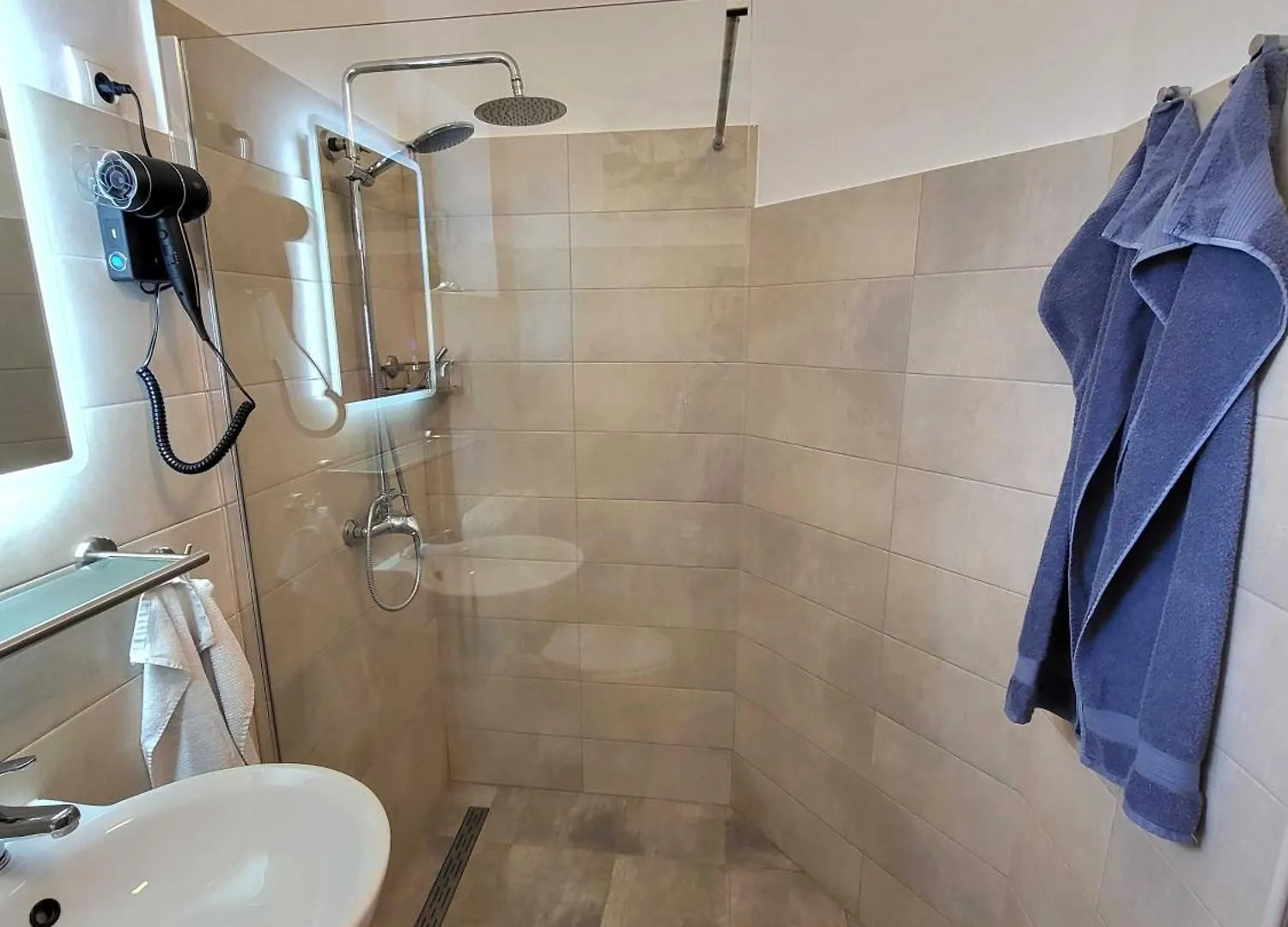 Qca Krk Apartments Dobrinj